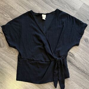 💚H&M Black Wrap Blouse Great office attire or any occasion - balletcore Chic